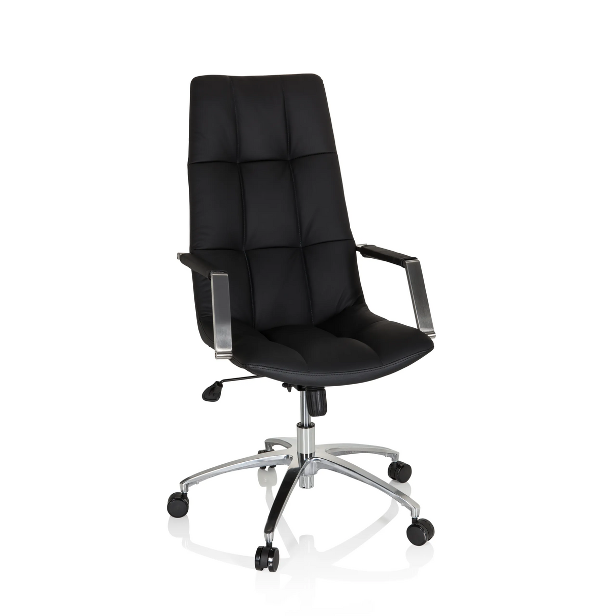 Schwarzer Homeoffice Chefsessel SARANTO PRO aus Leder mit glänzendem Fußkreuz mit fünf Rollen von hjh OFFICE – 360-Grad-Ansicht (Frontansicht 19°)