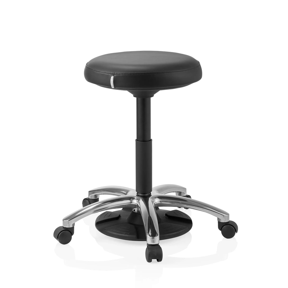 Schwarzer Drehhocker Operator Step mit gepolsterter Sitzfläche und Fußkreuz mit fünf Rollen von hjh OFFICE – 360-Grad-Ansicht (schräge Frontansicht 45°)