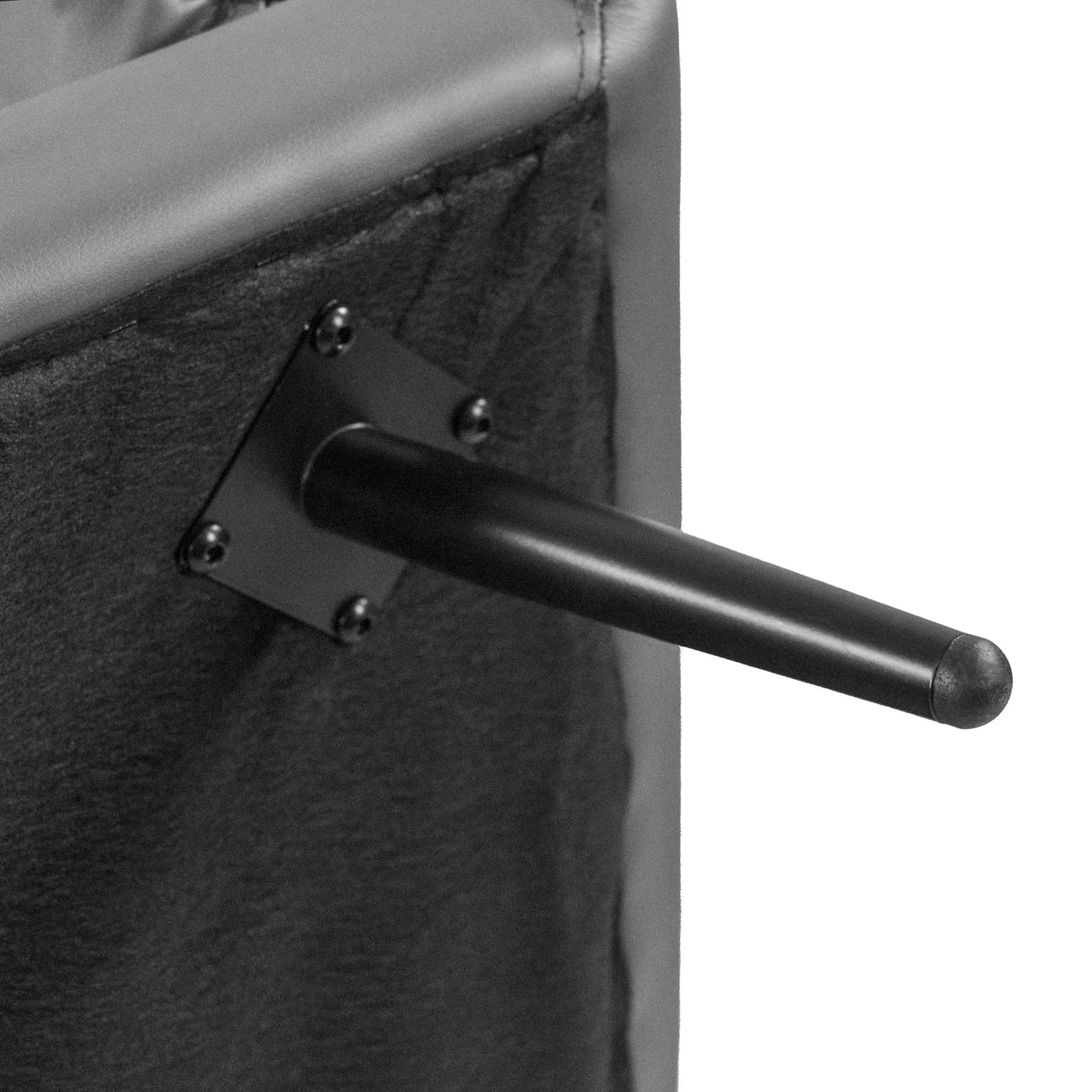 Schwarzes Metallfuß-Bauteil des Loungesofas VINTALUX von hjh LIVING