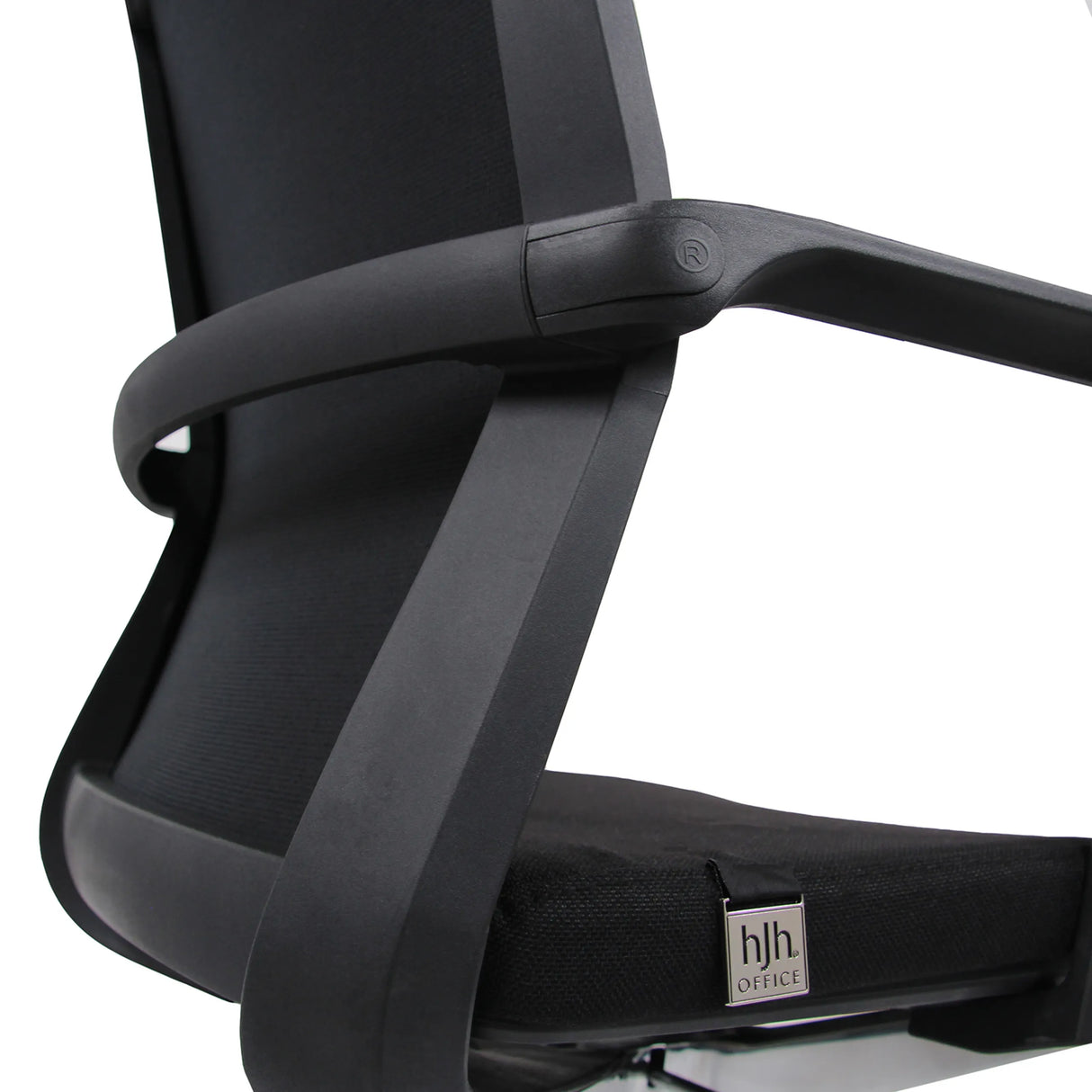 Armlehne und Sitzkante mit Logo des Profi-Bürostuhls MOVE-TEC 3D in Schwarz von hjh OFFICE