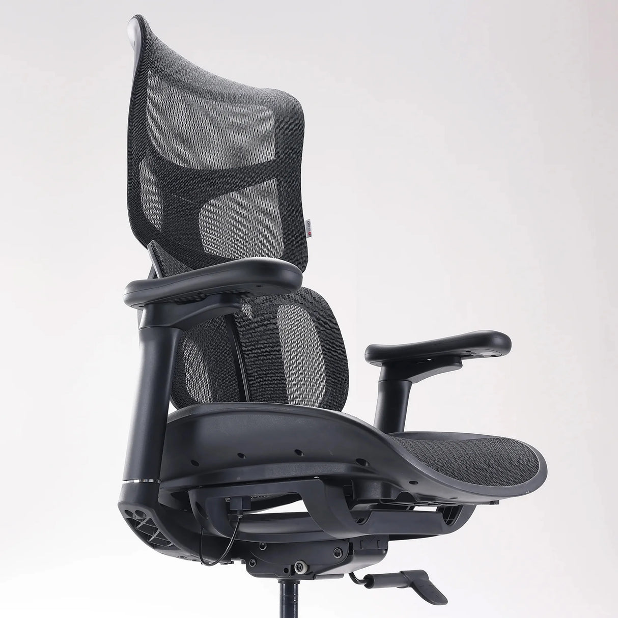 Schwarzer Profi-Bürostuhl S100-M301 mit Netzrückenlehne und verstellbaren Armlehnen von Sihoo