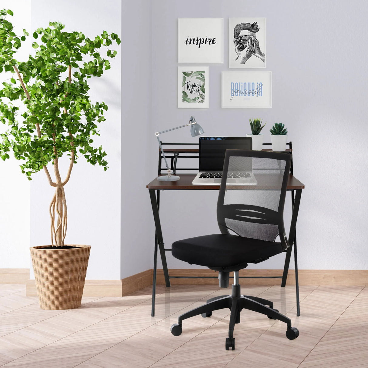 Schwarzer Profi-Bürostuhl PORTO ECO mit Netzrückenlehne und Rollenfußkreuz von hjh OFFICE