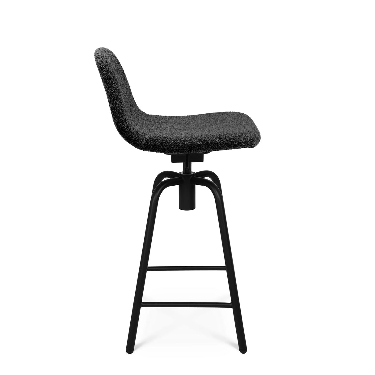 Barhocker Sitness Berlin 7.4 in Schwarz mit gepolsterter Sitzfläche und schwarzem Metallgestell von Topstar
