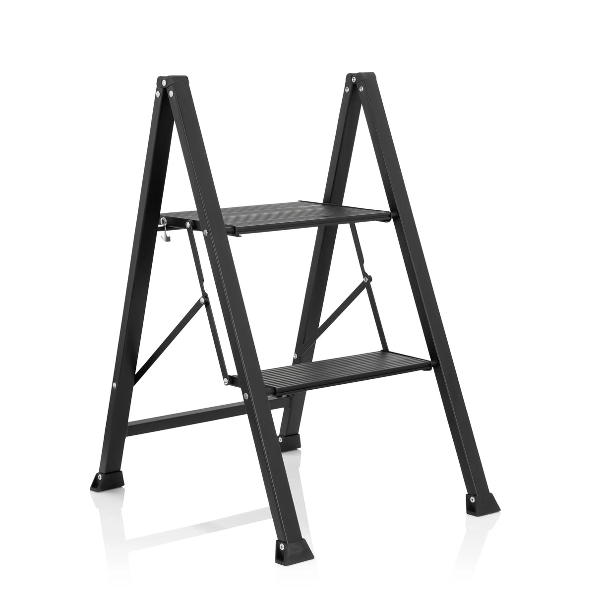 Schwarze Klappleiter SOLID W5 mit zwei Stufen von hjh OFFICE – 360-Grad-Ansicht (schräge Frontansicht 40°)