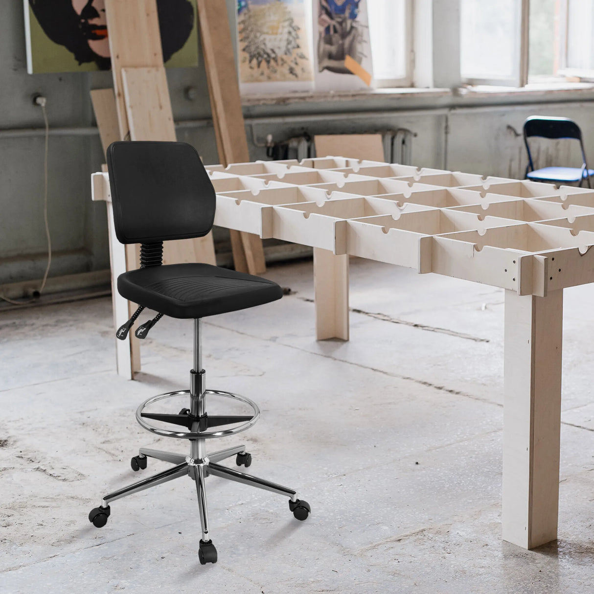 Schwarzer Counterstuhl TOP WORK 11 I mit Fußring und fünfarmigem Fußkreuz auf Rollen von hjh OFFICE
