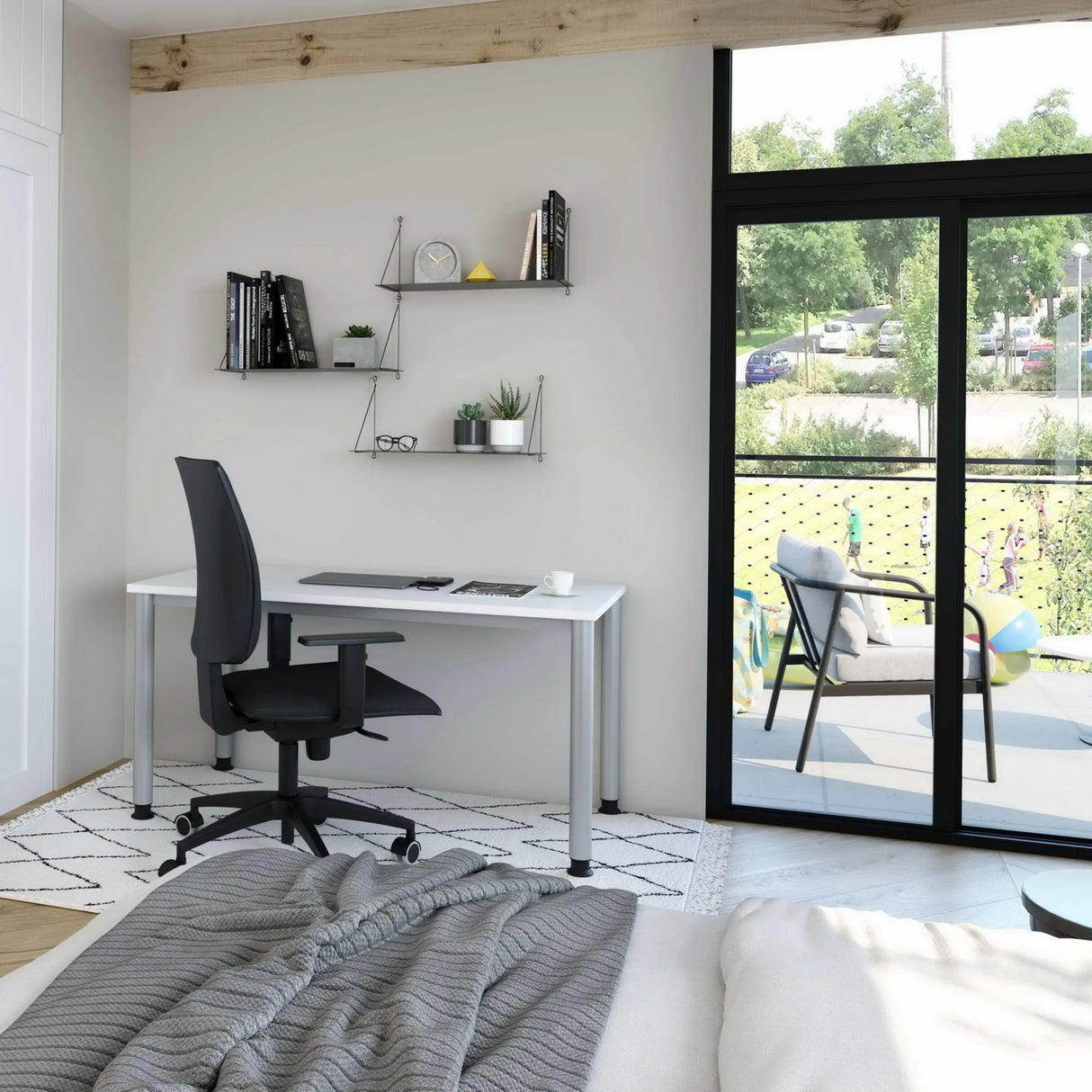 Höhenverstellbarer Schreibtisch HILO 612 S in Weiß und Silber mit Maßen 120 x 67 cm von hjh OFFICE PRO