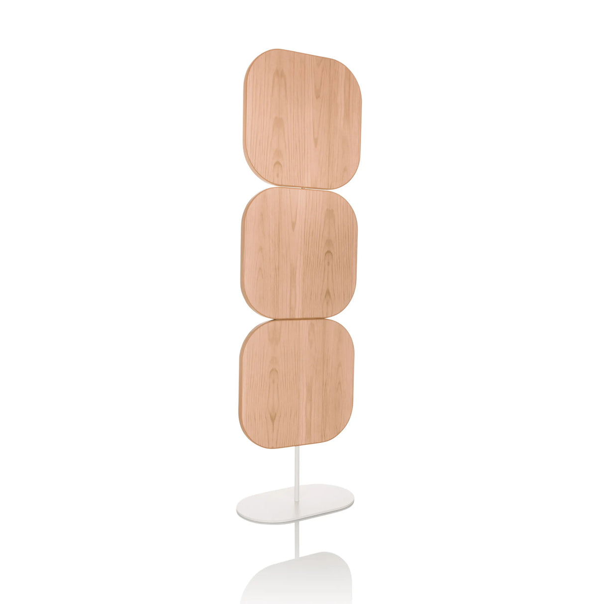 Beige Trennwand FLEXMIUT W mit drei quadratischen Elementen und weißem Standfuß von hjh OFFICE – 360-Grad-Ansicht (schräge Frontansicht 27°)