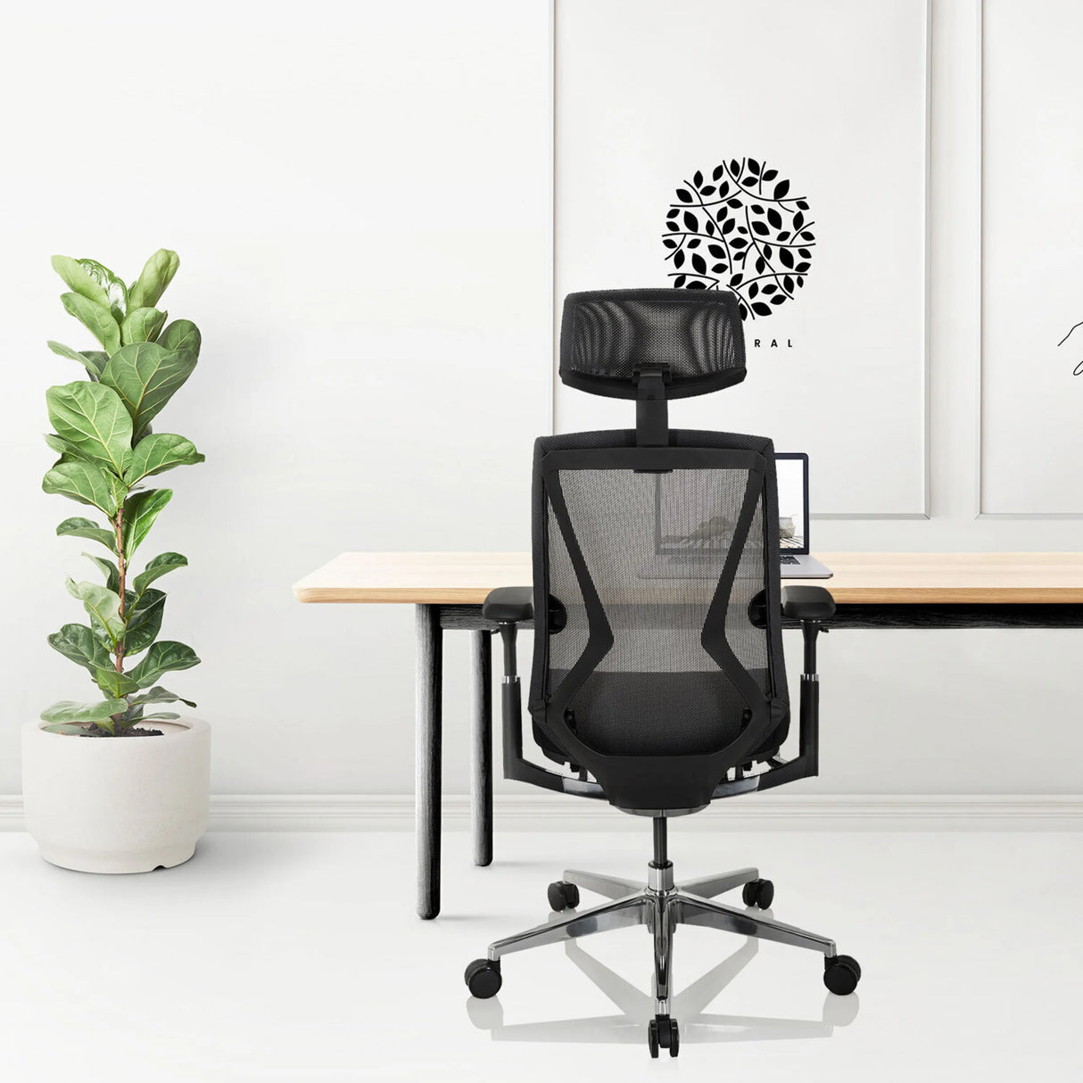 High-End-Bürostuhl INSPERO in Schwarz mit Netzrückenlehne und Kopfstütze von hjh OFFICE