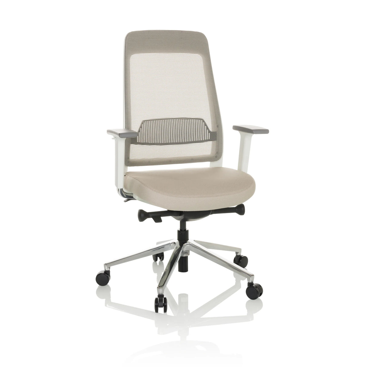 Beiger Profi-Bürostuhl CHIARO T2 WHITE mit Netzrücken und silbernem Fußkreuz mit fünf Rollen von hjh OFFICE – 360-Grad-Ansicht (Frontansicht 15°)