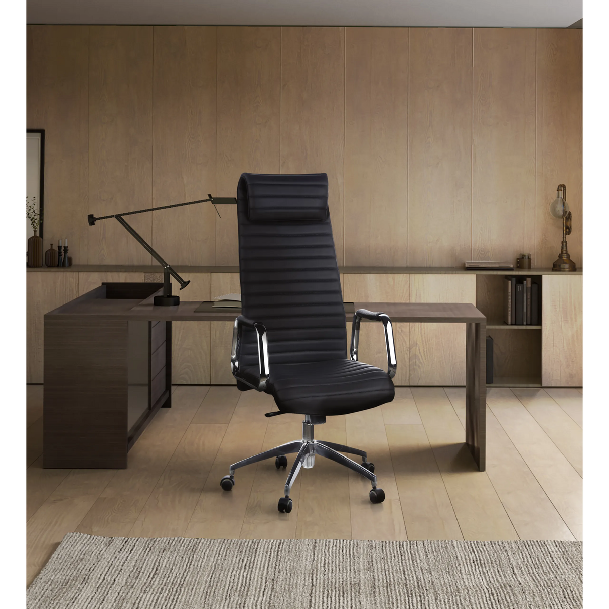 Luxus-Chefsessel ASPERA 20 in Schwarz mit gerippter Polsterung und glänzenden Armlehnen von hjh OFFICE