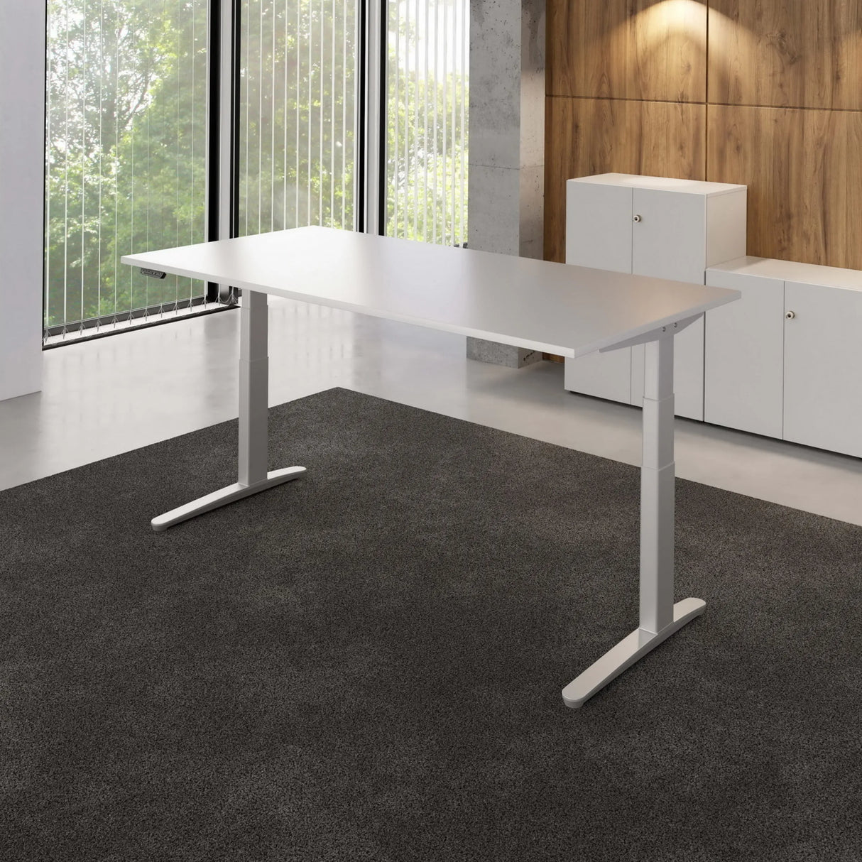 Elektrisch höhenverstellbarer Schreibtisch XBHM 2E SS in Weiß mit Maßen 200 x 100 cm von hjh OFFICE PRO