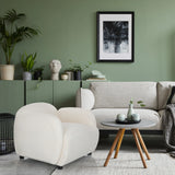 Weißer Loungesessel VERDUNA mit geschwungener Form und strukturiertem Bezug von hjh LIVING
