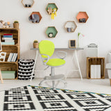 Kinderdrehstuhl KID COLOUR G1 in Grün und Grau mit Armlehnen und Rollen in einem Kinderzimmer von hjh OFFICE