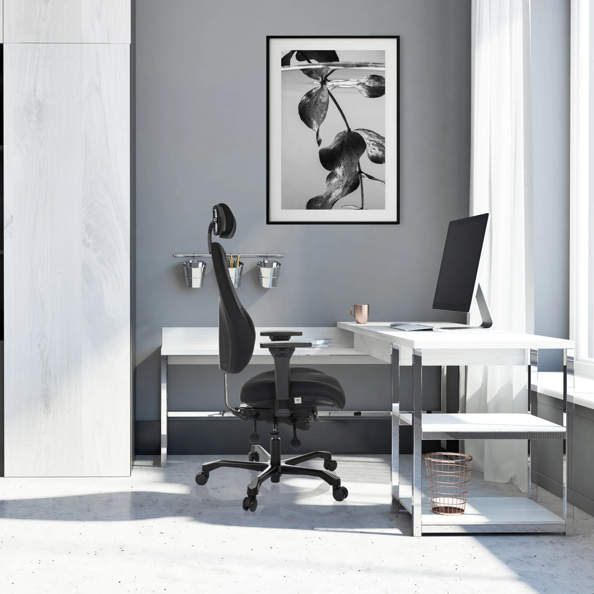Schwarzer XXL Drehstuhl 24 HOURS BASIC mit Kopfstütze und Stoffbezug von hjh OFFICE