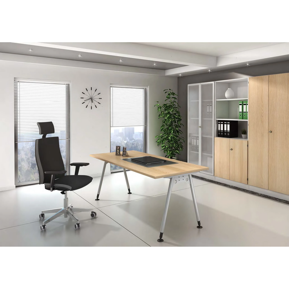 Höhenverstellbarer Schreibtisch ATOS 18 S in Asteiche mit Maßen 180 x 100 cm von hjh OFFICE PRO