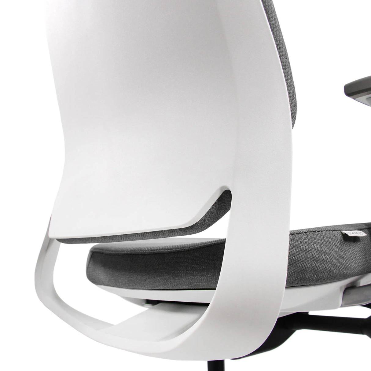 Weiße Rückenlehne und graue Sitzfläche des Profi-Bürostuhls CHIARO T4 WHITE von hjh OFFICE