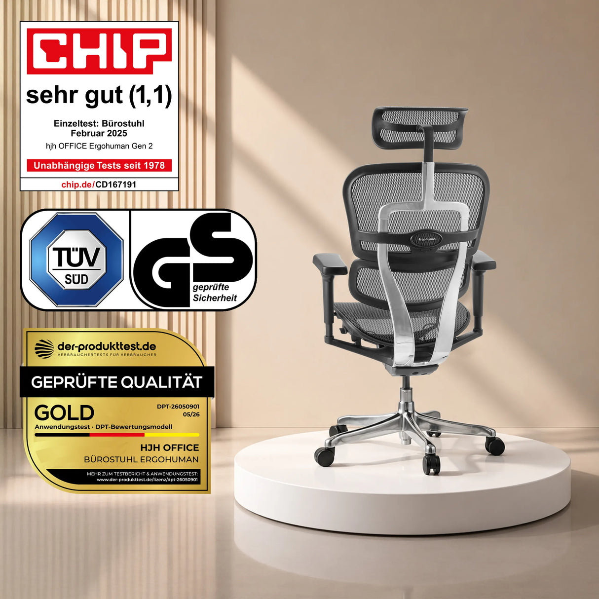 Luxus-Chefsessel ERGOHUMAN ULTRA GEN2 mit schwarzem Netzbezug und Kopfstütze auf weißem Podest von hjh OFFICE