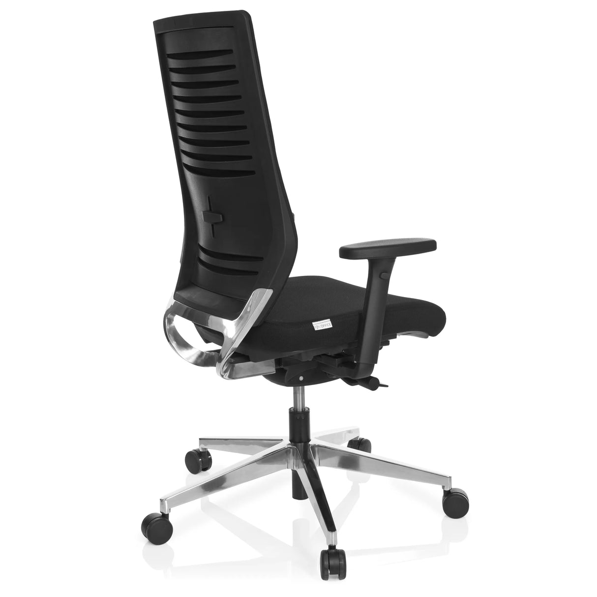 Schwarzer Profi-Bürostuhl PRO-TEC 700 mit Armlehnen und glänzendem Fußkreuz mit fünf Rollen von hjh OFFICE – 360-Grad-Ansicht (schräge Rückenansicht 120°)