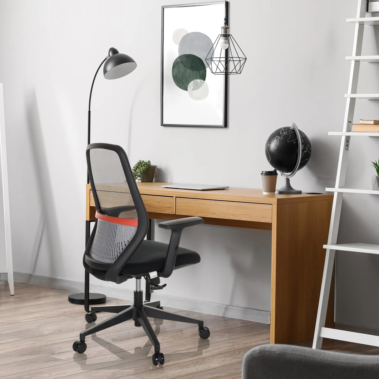Profi-Bürostuhl CARLOW I in Schwarz mit Netzrückenlehne und Armlehnen von hjh OFFICE
