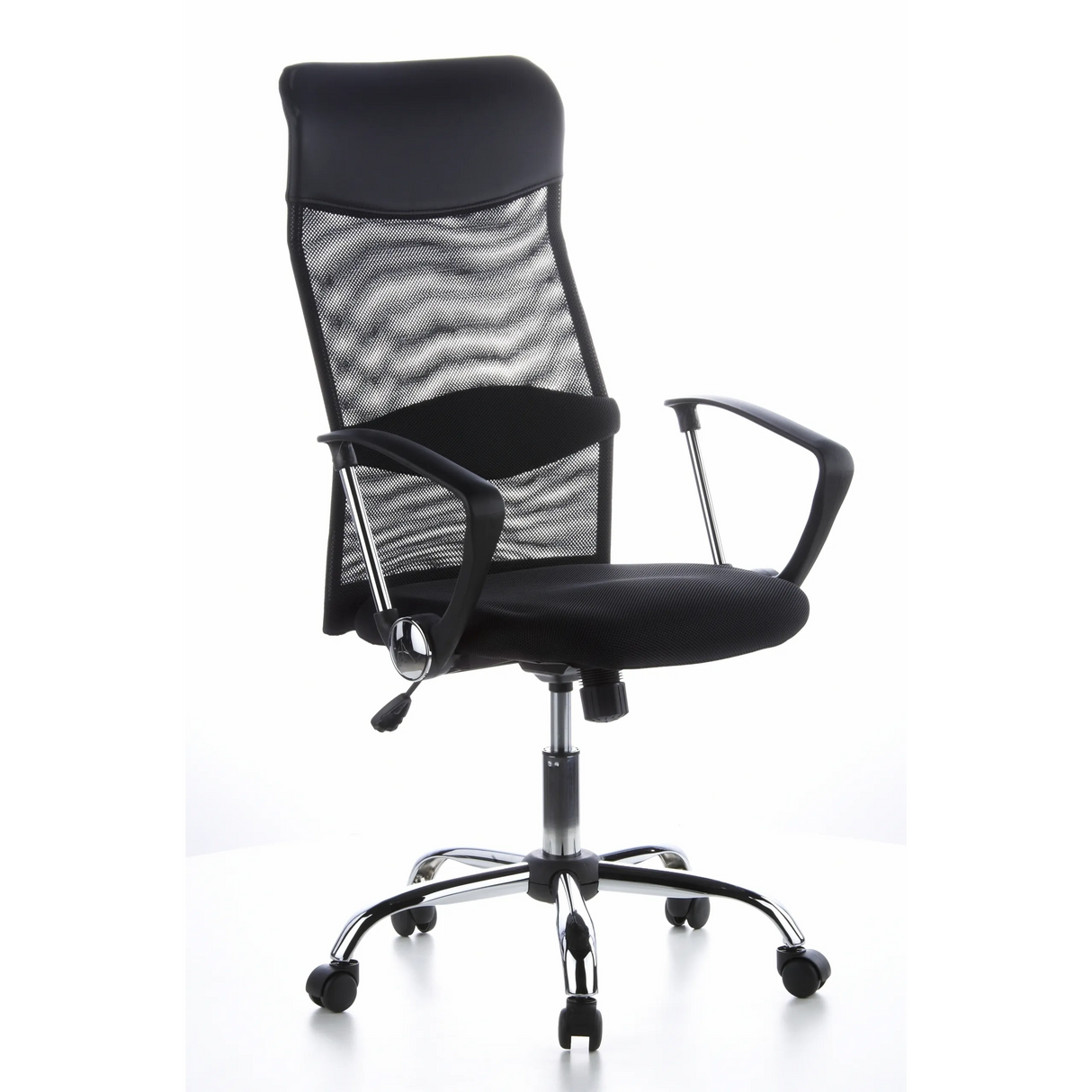 Schwarzer Homeoffice Chefsessel ARIA HIGH mit Netzrücken und Fußkreuz mit fünf Rollen von hjh OFFICE – 360-Grad-Ansicht (schräge Frontansicht 40°)