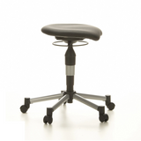 Schwarzer Drehhocker BALANCE 20 mit gepolsterter Sitzfläche und Fußkreuz mit fünf Rollen von Topstar – 360-Grad-Ansicht (Seitenprofil 80°)
