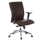 Dunkelbrauner Luxus-Chefsessel MURANO 10 mit Armlehnen und Fußkreuz mit fünf Rollen von hjh OFFICE – 360-Grad-Ansicht (schräge Frontansicht 40°)