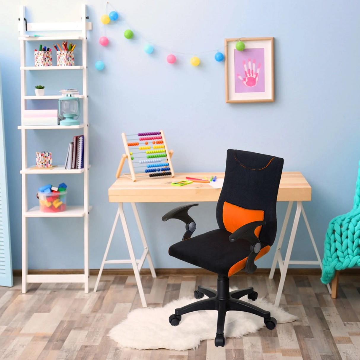 Kinderdrehstuhl KIDDY PRO AL in Schwarz-Orange mit Armlehnen und Rollen von hjh OFFICE