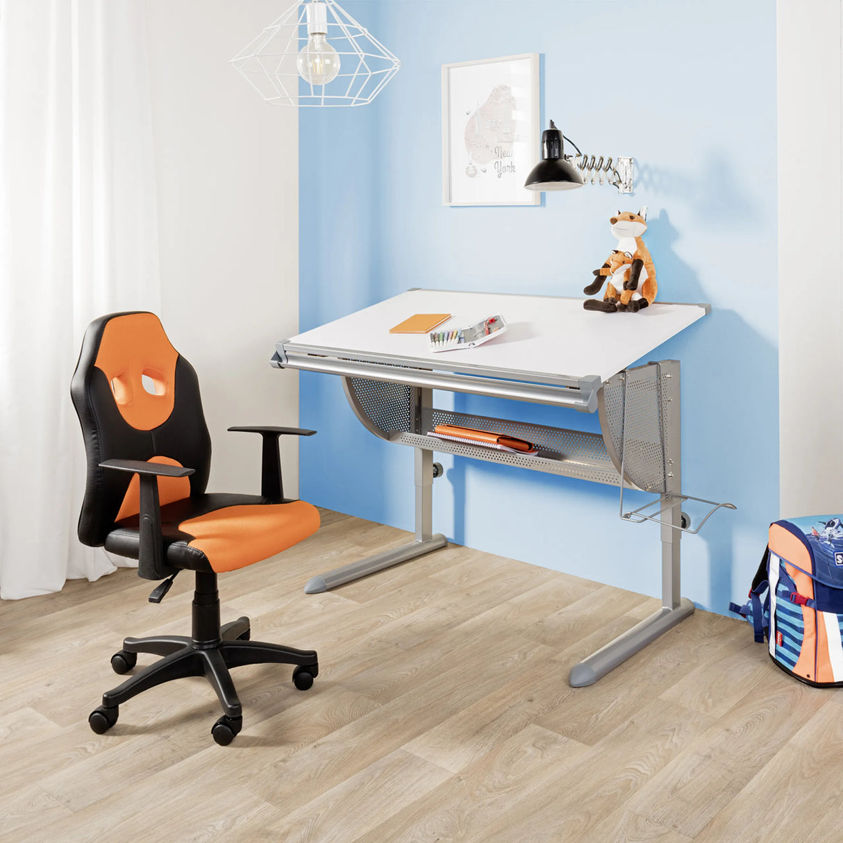 Kinderdrehstuhl KID GAME AL in Schwarz und Orange mit Rollen und Armlehnen von hjh OFFICE