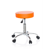 Oranger Drehhocker OPERATOR II mit Gasfeder und Fußkreuz mit fünf Rollen von hjh OFFICE – 360-Grad-Ansicht (schräge Frontansicht 60°)