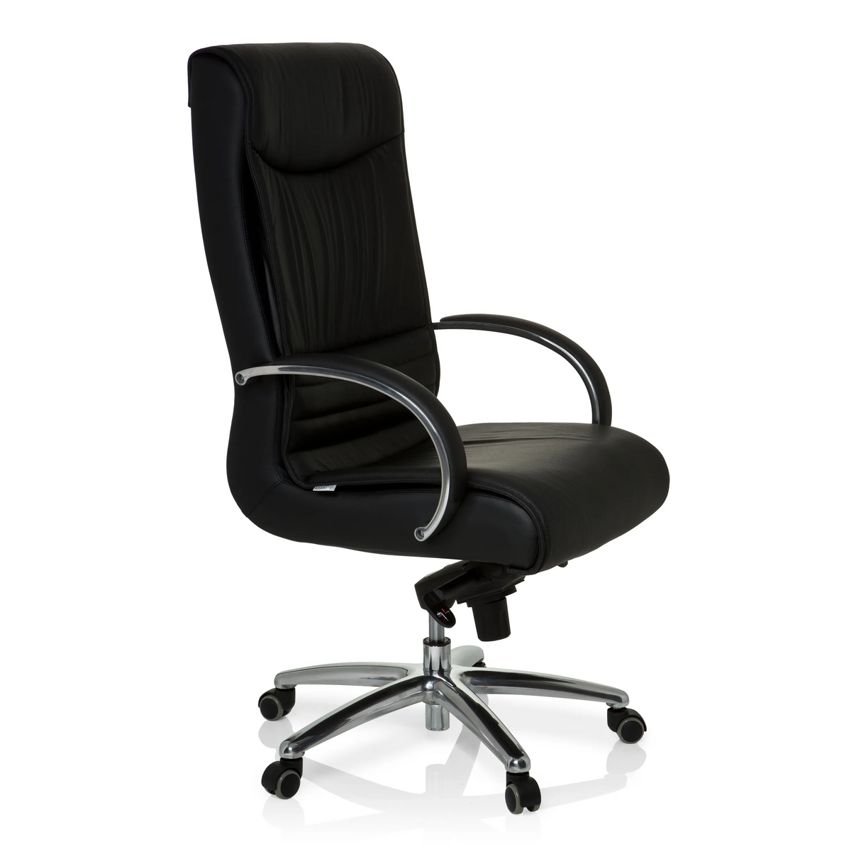 Schwarzer Drehstuhl XXL F 400 aus Leder mit Fußkreuz und fünf Rollen von hjh OFFICE – 360-Grad-Ansicht (schräge Frontansicht 60°)