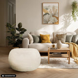 Beiger Sitzsack Sitzolo R in einem Wohnzimmer von hjh LIVING (KI-generiertes Bild)