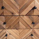 Holzfronten mit Fischgrätenmuster und schwarzen Knöpfen des Sideboards SANTJAGO BLACK SUN L von hjh LIVING