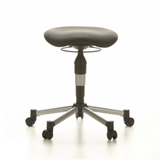 Schwarzer Drehhocker BALANCE 20 mit gepolsterter Sitzfläche und Fußkreuz mit fünf Rollen von Topstar – 360-Grad-Ansicht (Frontansicht 0°)