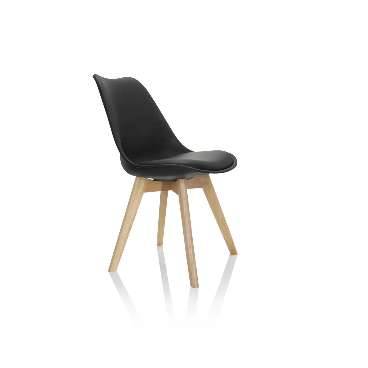 Schwarzer Schalenstuhl SCANDI 4 mit vier Beinen aus hellem Holz von hjh OFFICE – 360-Grad-Ansicht (schräge Frontansicht 60°)