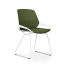 Besucherstuhl AERIS NUMO COMFORT W mit farngrünem Stoffbezug und weißem Kufengestell von Aeris - Impulsmöbel