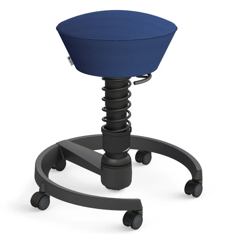 Swopper AERIS SWOPPER MIT ROLLEN mit blauem Sitzbezug, schwarzer Federung und Rollkreuz von Aeris - Impulsmöbel