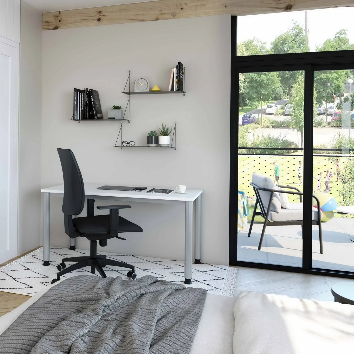 Höhenverstellbarer Schreibtisch HILO 612 S in Weiß und Silber mit Maßen 120 x 67 cm von hjh OFFICE PRO