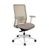 Beiger Profi-Bürostuhl PURE WHITE mit Netzrücken und Fußkreuz mit fünf Rollen von hjh OFFICE – 360-Grad-Ansicht (schräge Frontansicht 40°)