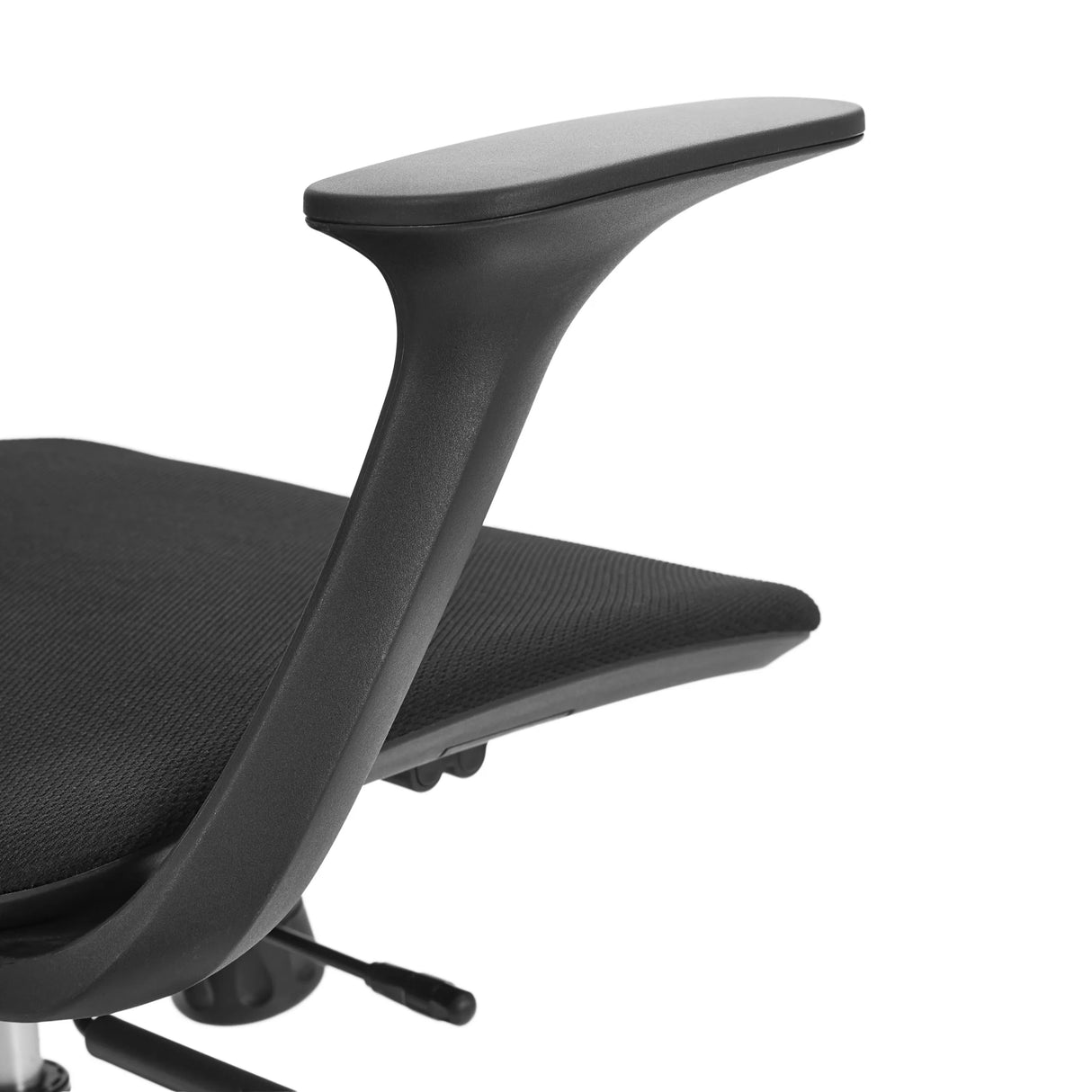 Schwarze Armlehne des Homeoffice-Bürostuhls Malio mit stoffbezogener Sitzfläche von hjh OFFICE
