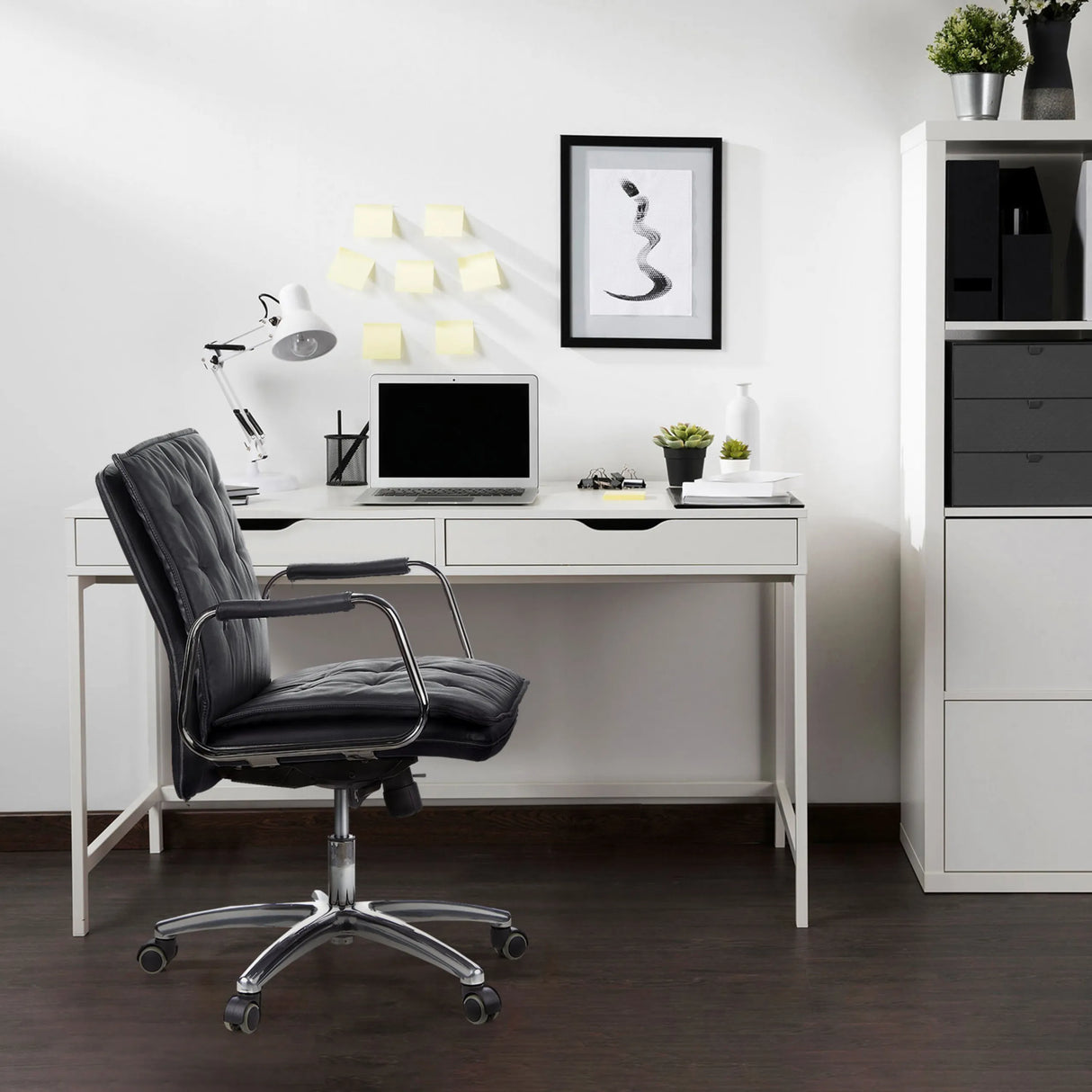 Profi-Chefsessel VILLA 10 in Schwarz mit gesteppter Polsterung und Chromfußkreuz von hjh OFFICE