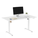 Elektrisch höhenverstellbarer Schreibtisch Worktime in Weiß mit Monitor, Tastatur und Becherhalter von hjh OFFICE