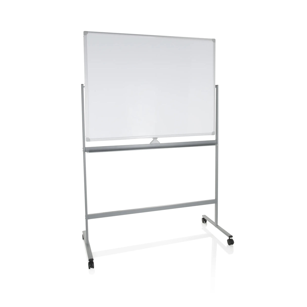 Weißes Whiteboard MULTIBOARD I mit silbernem Gestell und Rollen von hjh OFFICE – 360-Grad-Ansicht (Frontansicht 17°)
