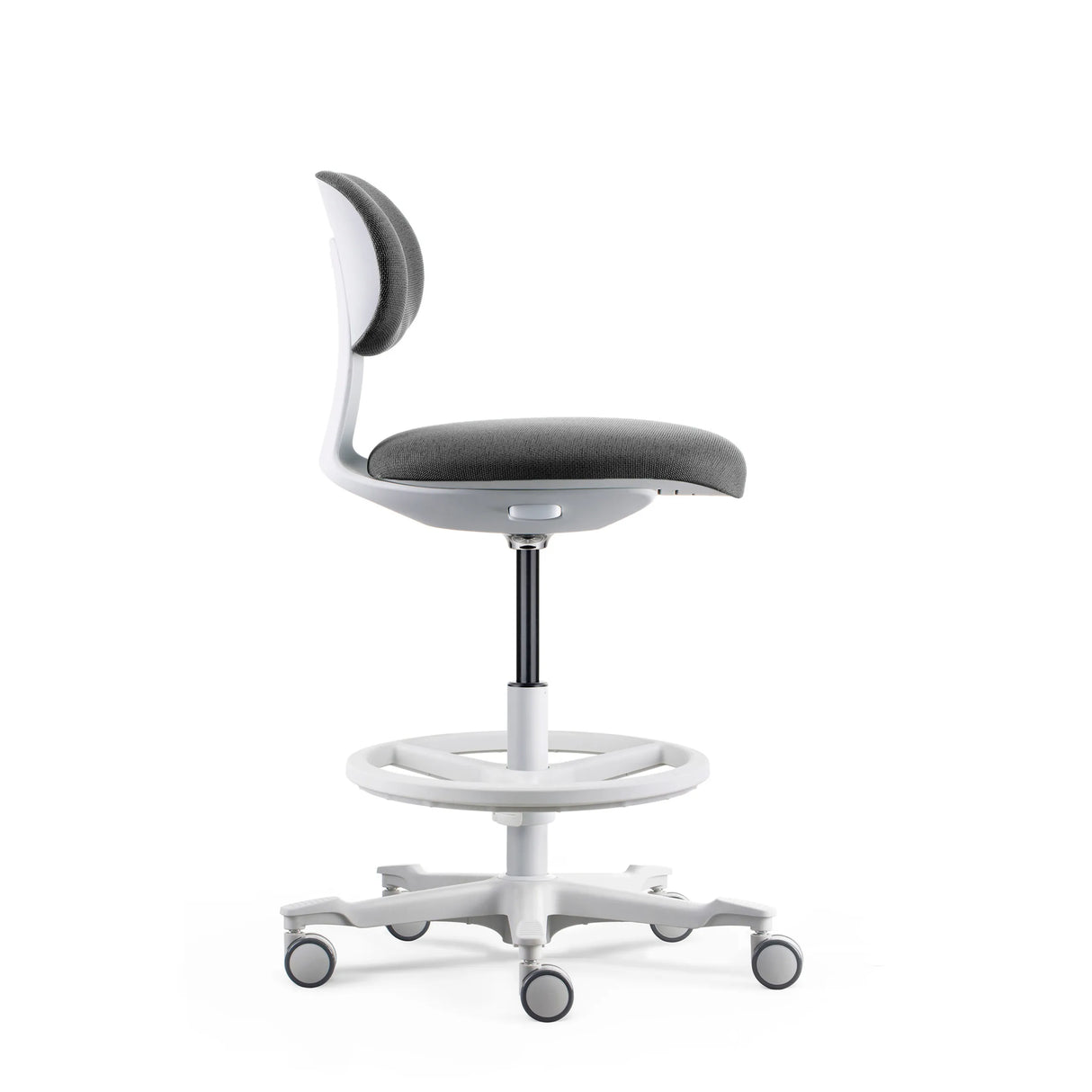 Arbeitsstuhl WORK MF2 W in Dunkelgrau mit Fußring und Rollenkreuz von hjh OFFICE