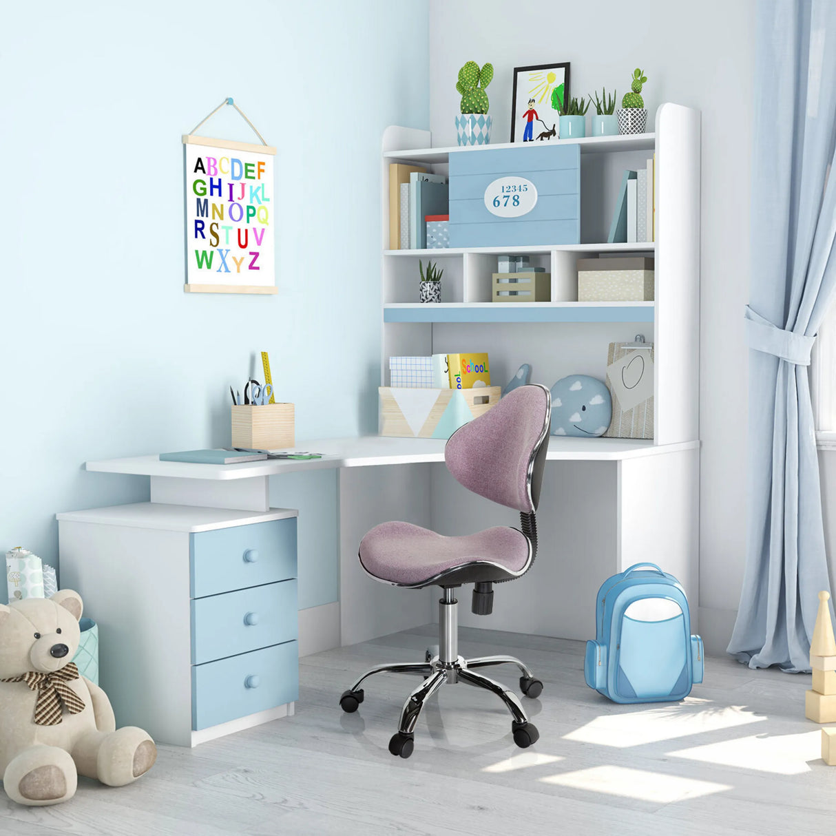 Rosa Kinderdrehstuhl KIDDY GTI-3 mit Sternfuß und Polsterung an einem Schreibtisch von hjh OFFICE
