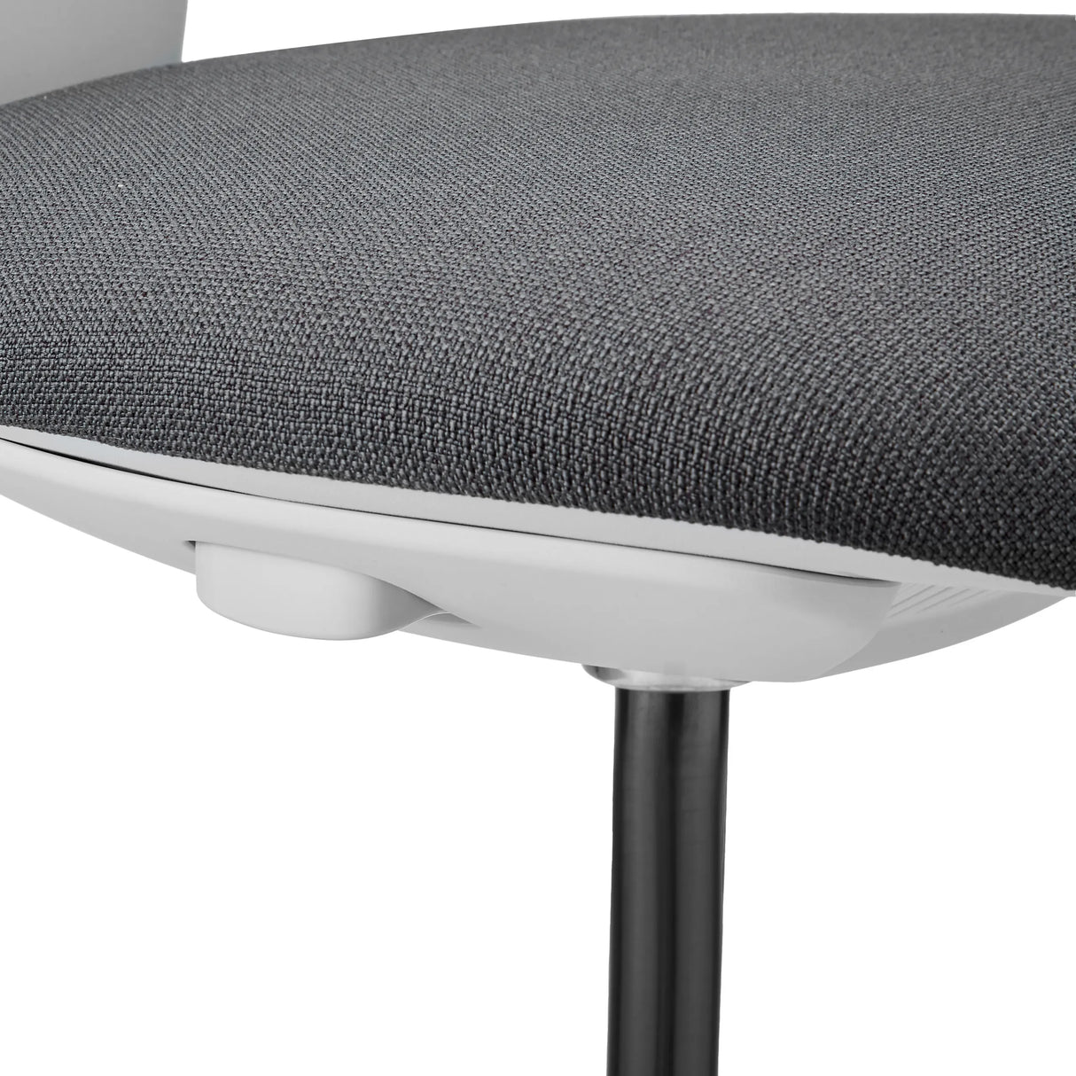 Dunkelgrauer Stoffbezug der Sitzfläche des Arbeitsstuhls WORK MF2 W von hjh OFFICE