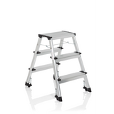 Silberne Klappleiter SOLID IV aus Aluminium mit drei Stufen von hjh OFFICE – 360-Grad-Ansicht (schräge Frontansicht 40°)