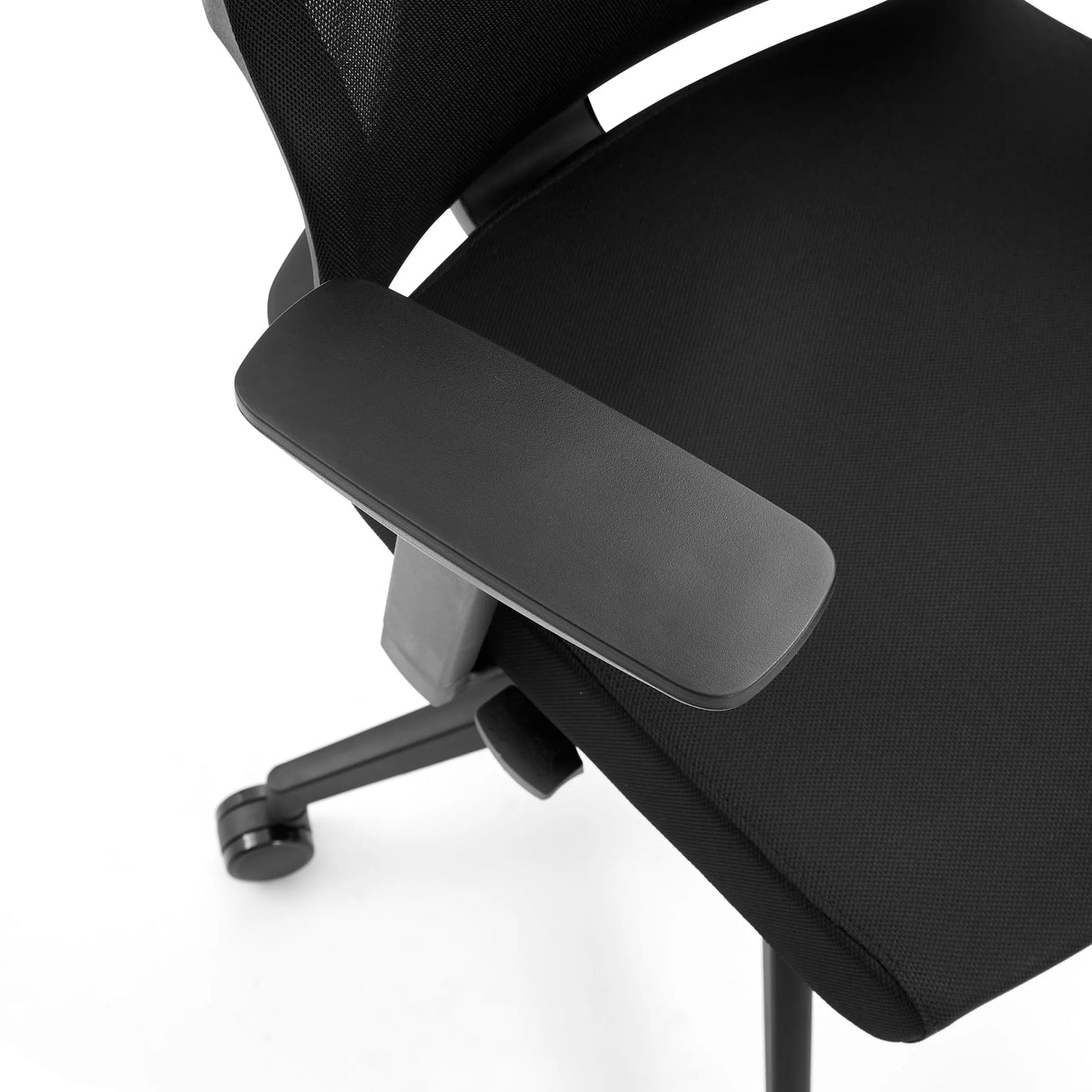Schwarze Armlehne des Profi-Bürostuhls SPINIO PRO von hjh OFFICE