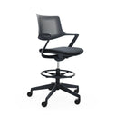 Schwarzer Counterstuhl FLEX CHAIR C mit Netzrückenlehne, Fußring und Rollen von Bosen Europe