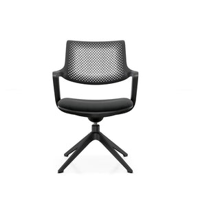Schwarzer Besucherstuhl FLEX CHAIR V mit netzförmiger Rückenlehne und vierfußigem Gestell von Bosen Europe