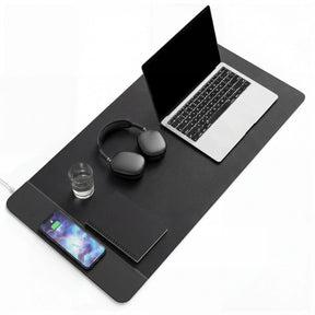 Schreibunterlage Padflux Power in Schwarz mit Laptop, Kopfhörern und Notizbuch von hjh OFFICE